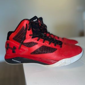 Under Armour Clutchfit Drive II basketball shoe